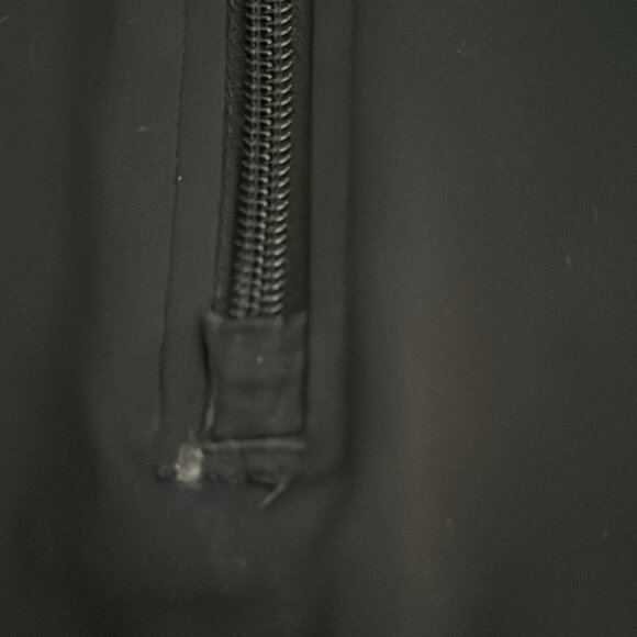 Under Armour Run Extra Large Black Active Sweater - Picture 5 of 8